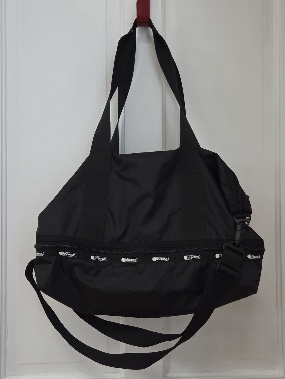 LeSportsac Medium Deluxe Overnight Bag Jet Black